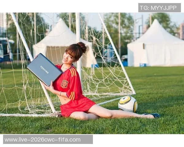 李莉莎足球宝贝：青春与激情交织的绿茵场上闪耀之星